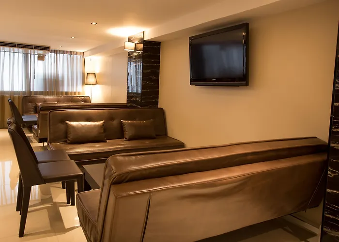 Hotel First House 3*