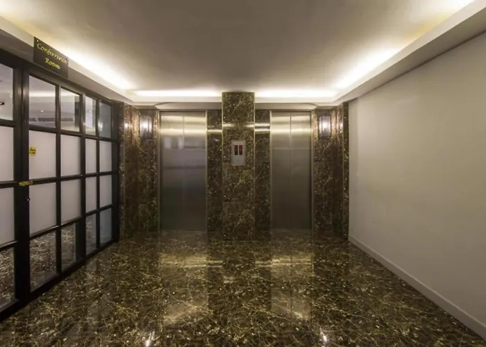 First House 3* Bangkok