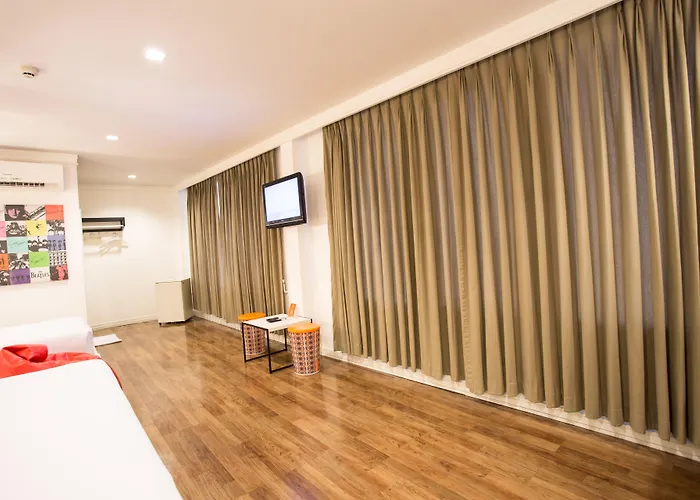 First House Hotel 3*