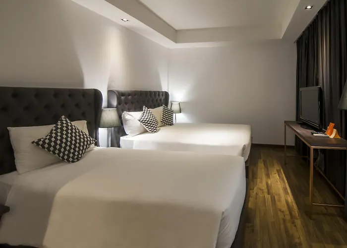 Hotel First House