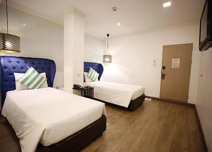 First House Hotel 3*