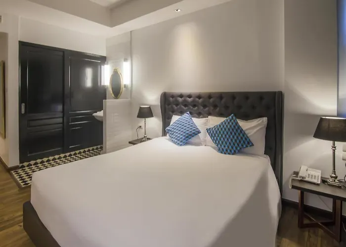 First House Hotel 3*