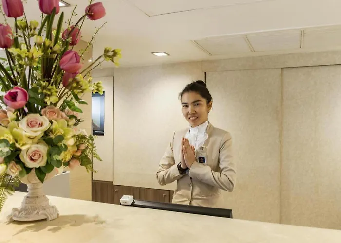 Hotel First House