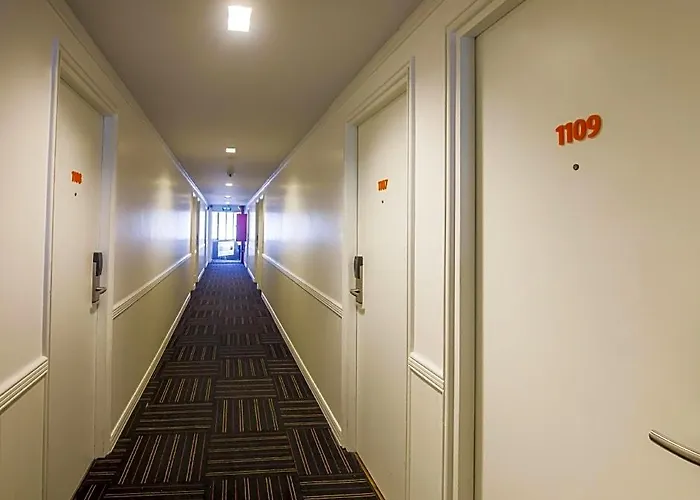 Hotel First House 3*