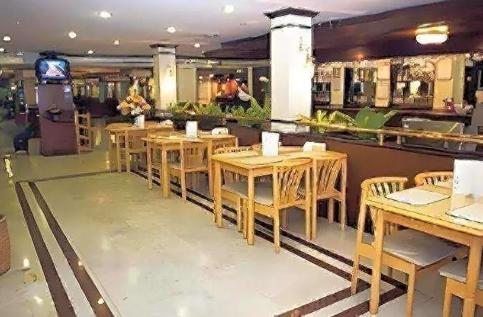 Hotel First House 3*
