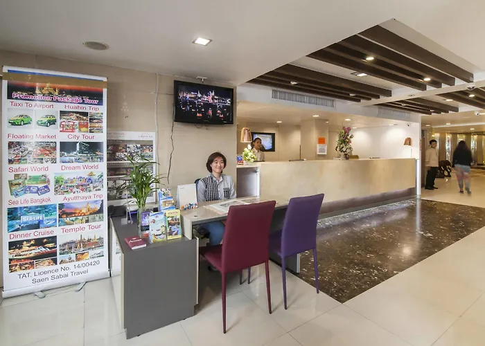 Hotel First House