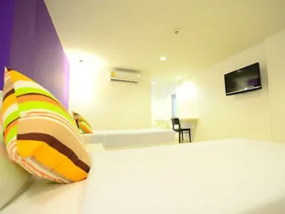 Hotel First House 3*